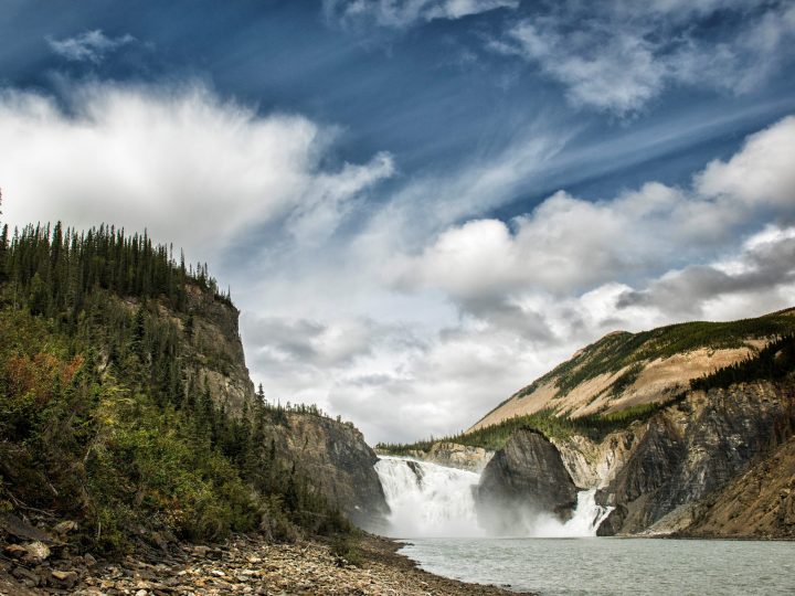 11 Day Nahanni Canyons Adventure